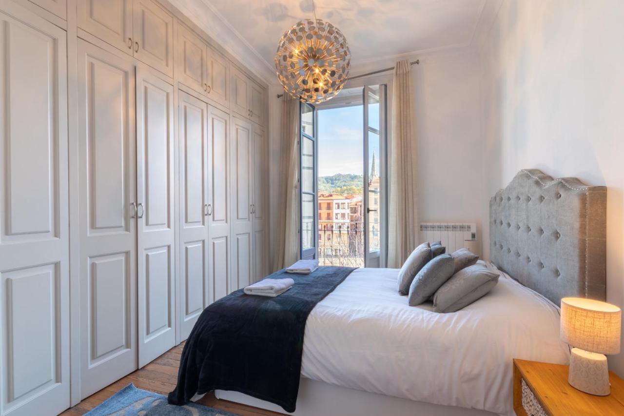 Confort Y Diseno Con Vistas Al Casco Viejo Bilbao Ngoại thất bức ảnh